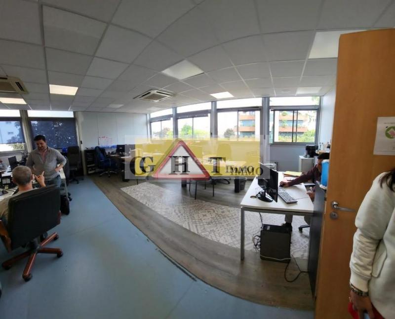 Bureau - 800 m²