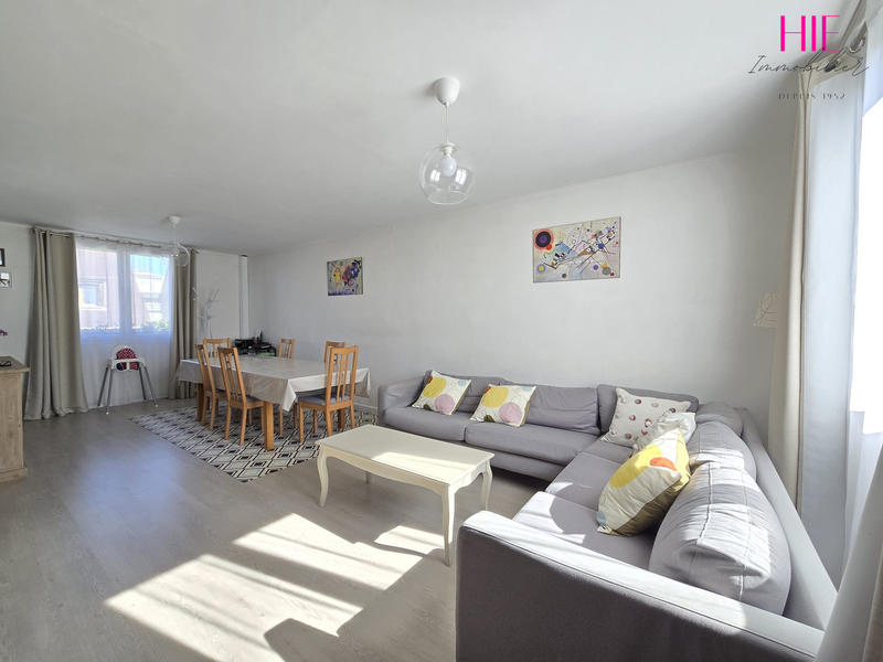 Maison - 100 m² - 6 pièces