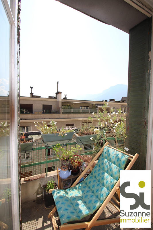 Appartement - 99 m² - 4 pièces