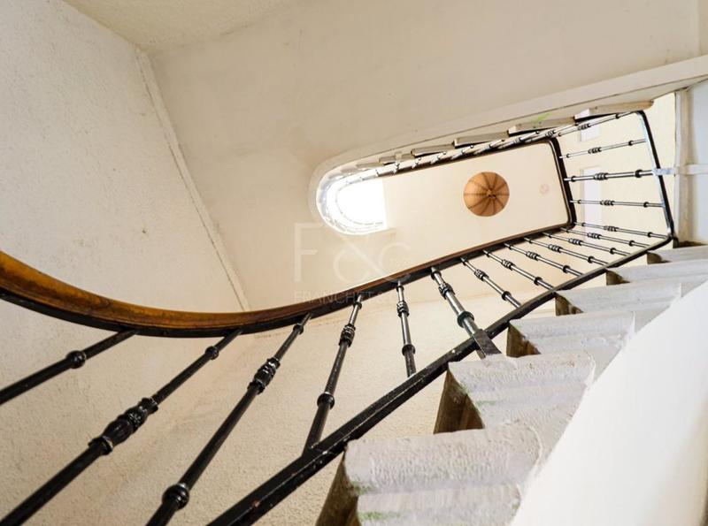 Propriété - 375 m² - 10 pièces