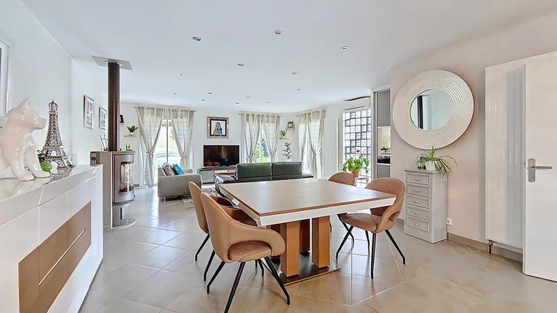 Maison - 148 m² - 6 pièces