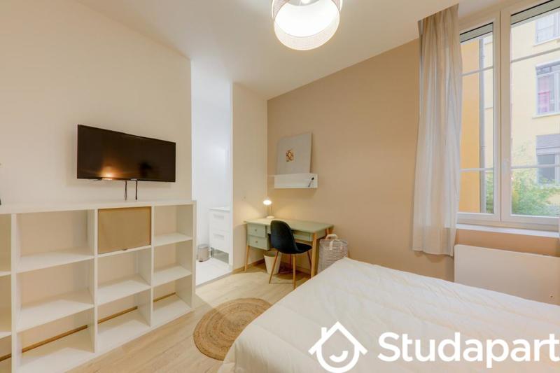 Chambre - 12 m² - 1 pièce