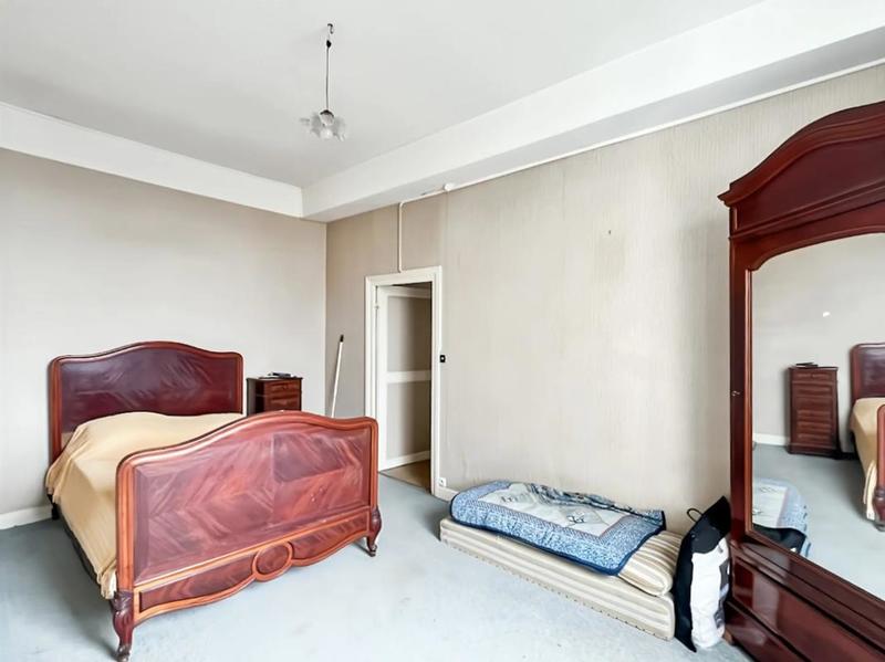 Maison - 290 m² - 8 pièces