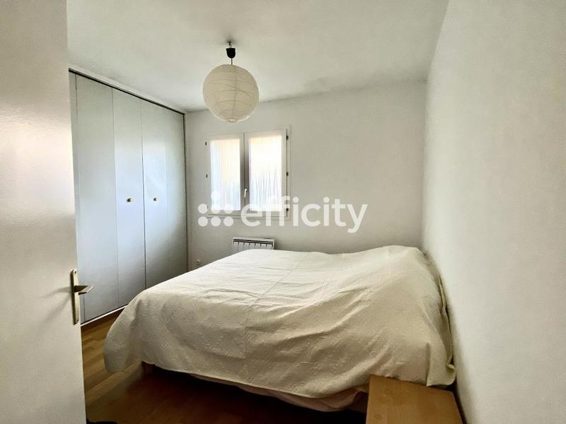 Maison - 210 m² - 11 pièces