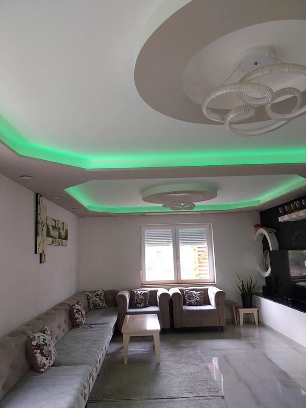 Maison - 220 m² - 10 pièces