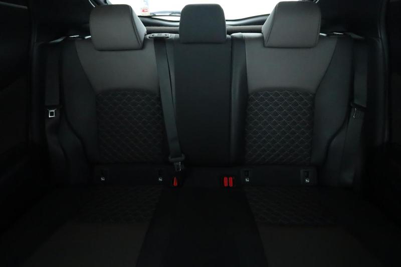 Toyota c-Hr 1.8 Hybride Distinctive 122 ch