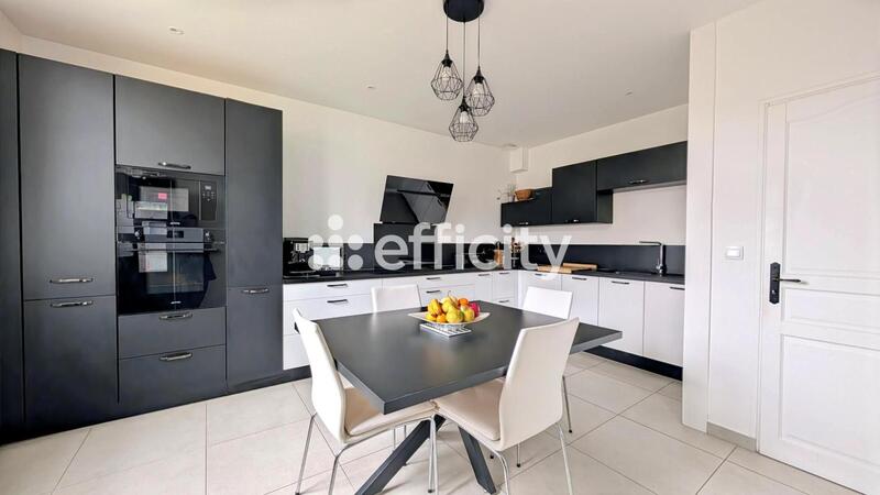 Maison ancienne - 120 m² - 4 pièces