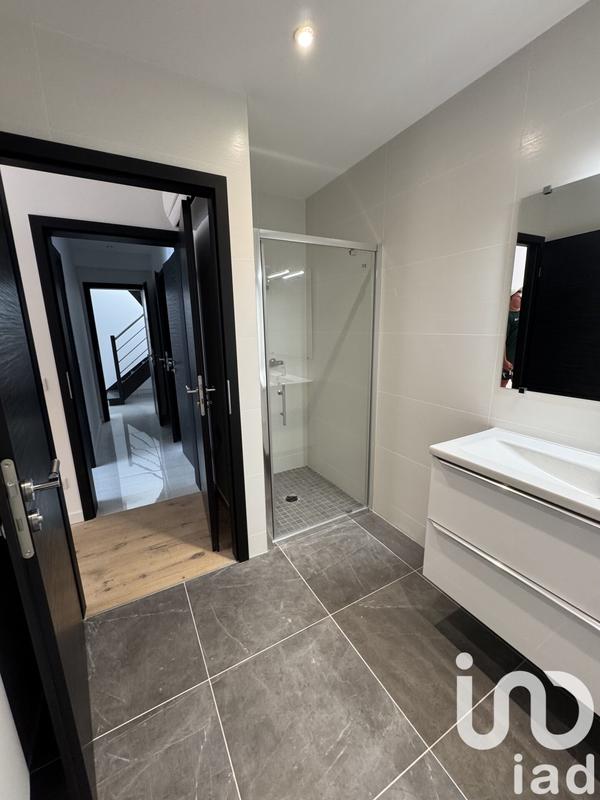 Maison - 162 m² - 5 pièces