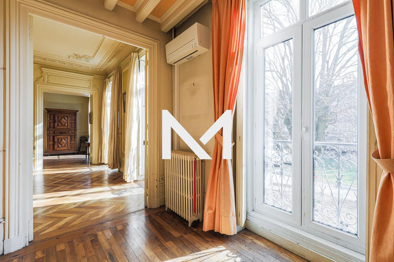 Appartement - 191 m² - 7 pièces