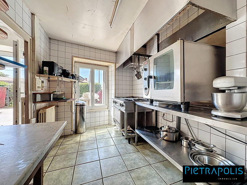 Maison ancienne - 235 m² - 4 pièces