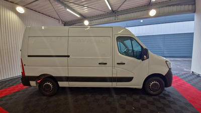 Renault Master f3300 l2h2 blue dci 135 confort