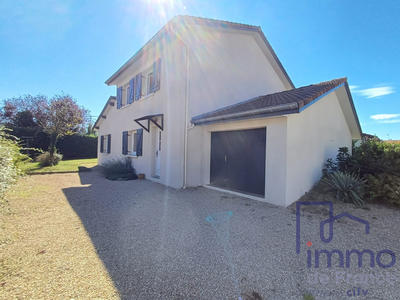 Villa - 121 m² - 6 pièces