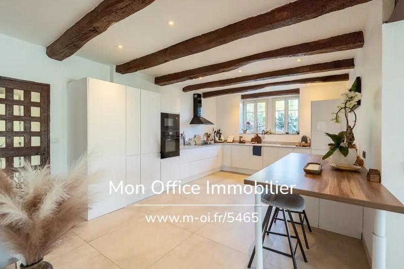 Mas - 310 m² - 9 pièces