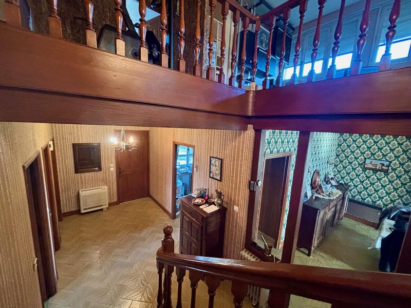 Maison - 230 m² - 6 pièces