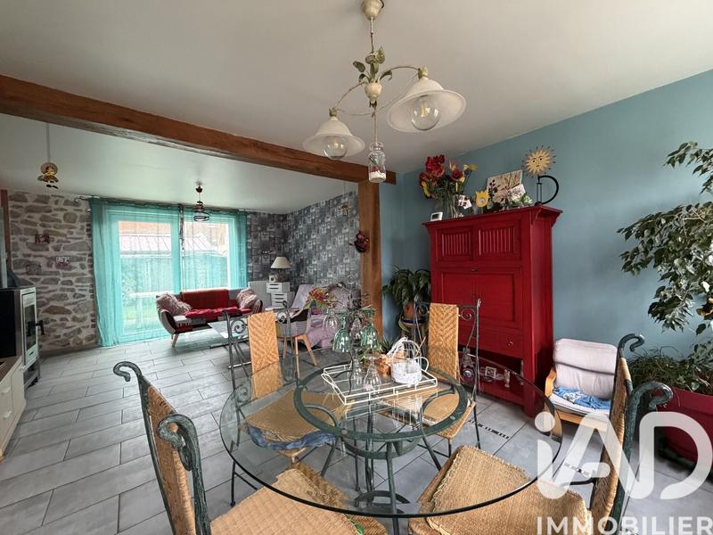 Maison - 104 m² - 7 pièces