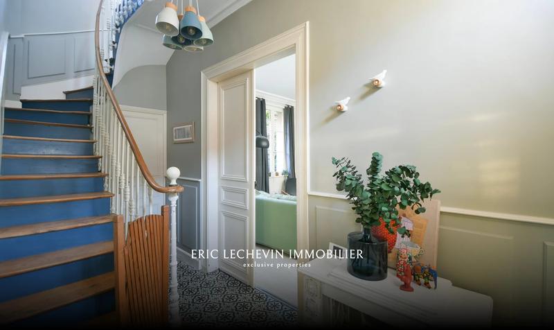 Maison - 203 m² - 12 pièces