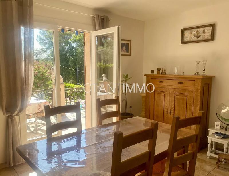 Maison - 94 m² - 4 pièces