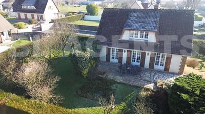 Maison traditionnelle - 114 m² - 6 pièces