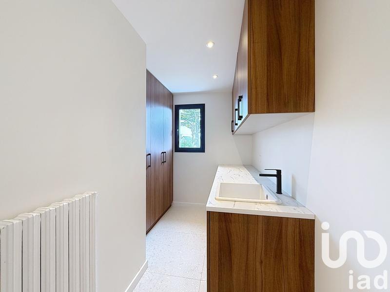 Maison - 166 m² - 8 pièces