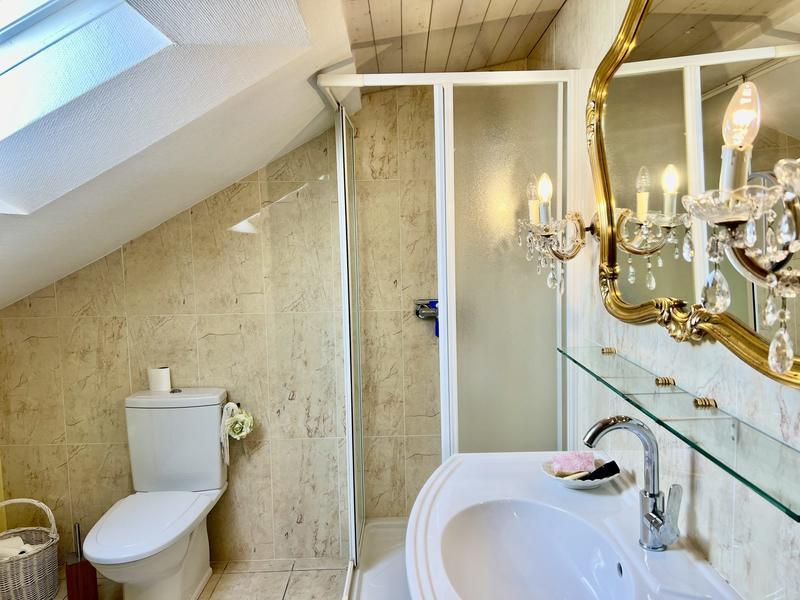 Maison - 221 m² - 6 pièces