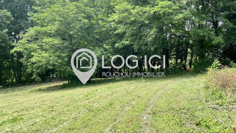Terrain constructible - 2 400 m²