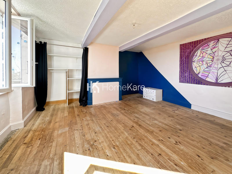 Maison - 170 m² - 5 pièces