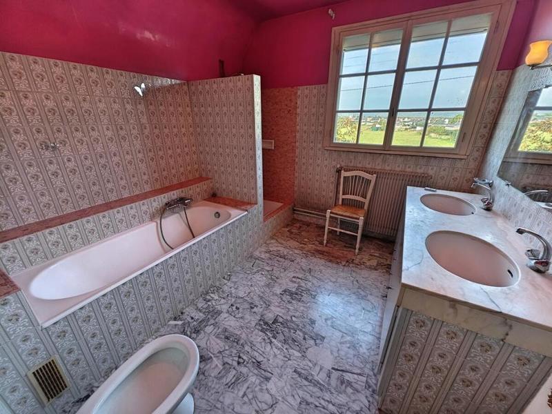 Maison - 168 m² - 6 pièces