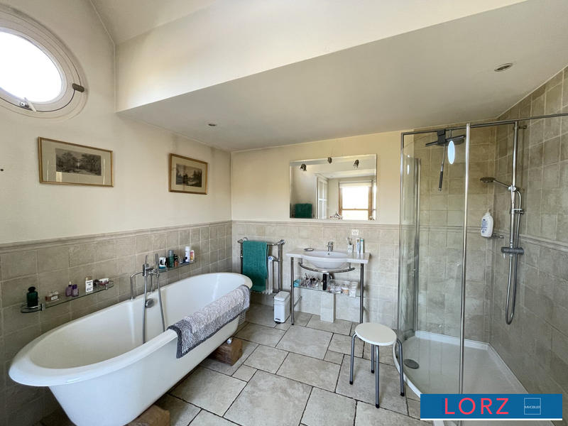 Maison ancienne - 183 m² - 7 pièces