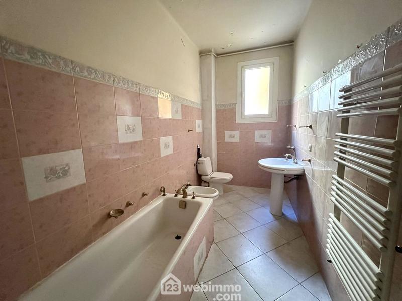 Appartement - 110 m² - 4 pièces