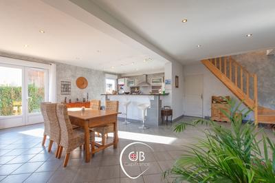 Maison - 137 m² - 4 pièces