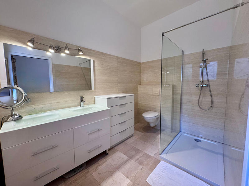 Villa - 213 m² - 5 pièces