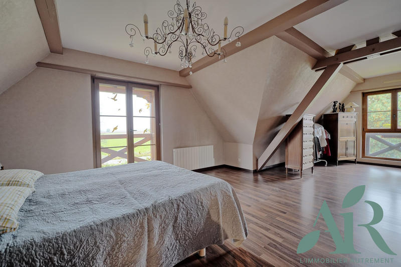 Maison - 268 m² - 5 pièces