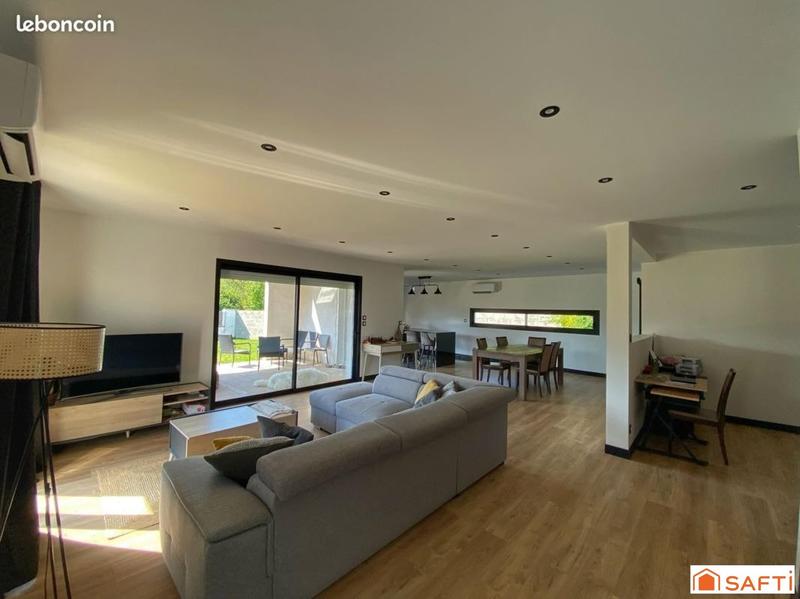 Maison - 166 m² - 5 pièces