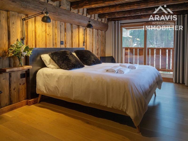 Châlet - 340 m² - 10 pièces