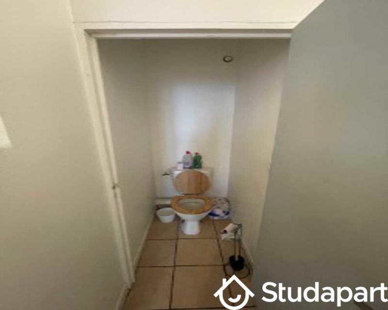 Chambre - 90 m² - 1 pièce