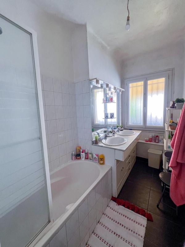 Maison - 227 m² - 5 pièces