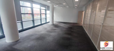 Bureau - 491 m²