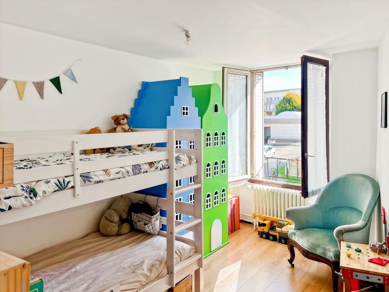 Appartement - 85 m² - 4 pièces