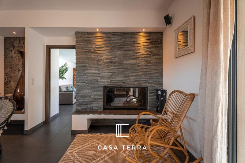 Villa - 250 m² - 9 pièces