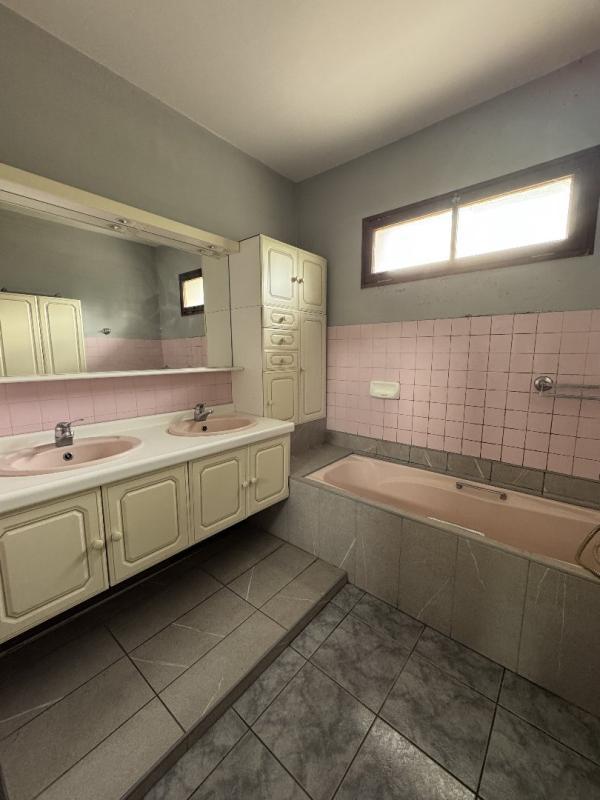 Maison - 152 m² - 7 pièces