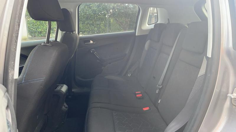 Peugeot 2008 I 1.2 PureTech 110 Signature