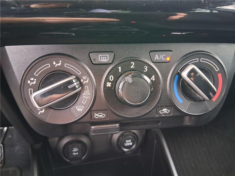 Suzuki Swift III 1.2 Dualjet Hybrid Allgrip Privilège