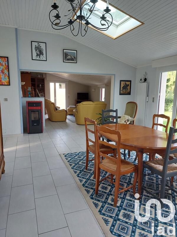 Maison - 166 m² - 6 pièces