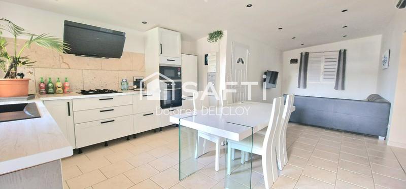 Maison - 205 m² - 8 pièces