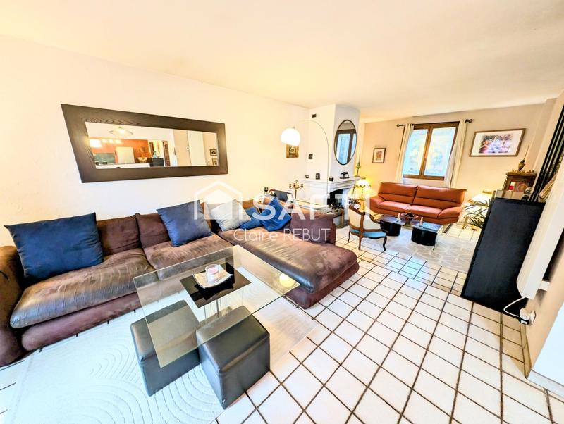 Maison - 140 m² - 6 pièces