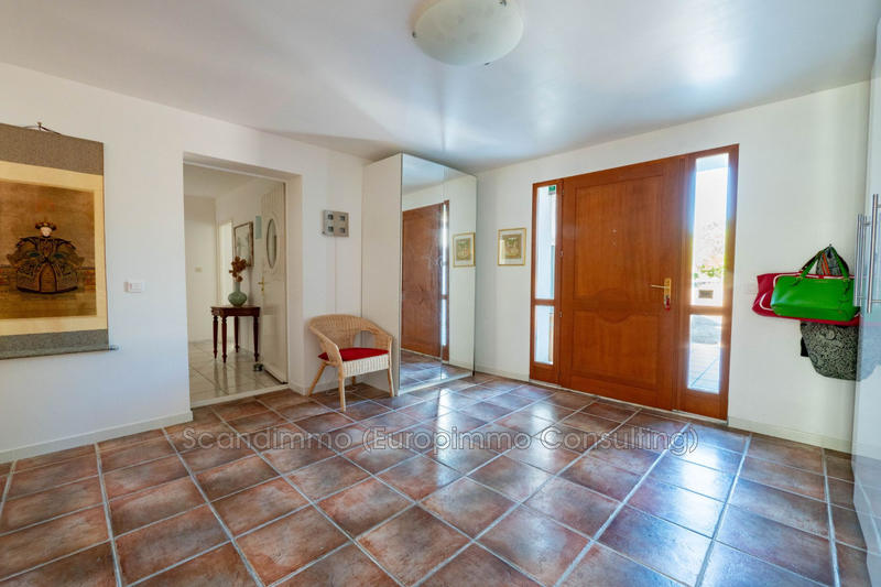 Maison - 234 m² - 9 pièces