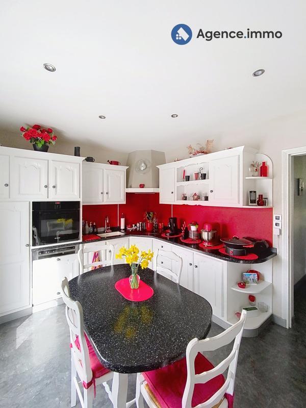 Maison - 121 m² - 5 pièces