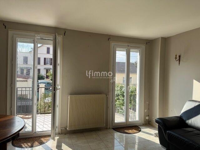 Maison - 95 m² - 5 pièces