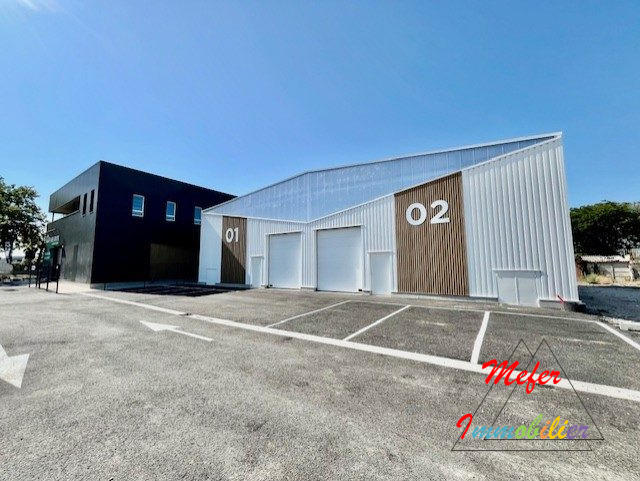 Local d'activités - 300 m² - 1 pièce