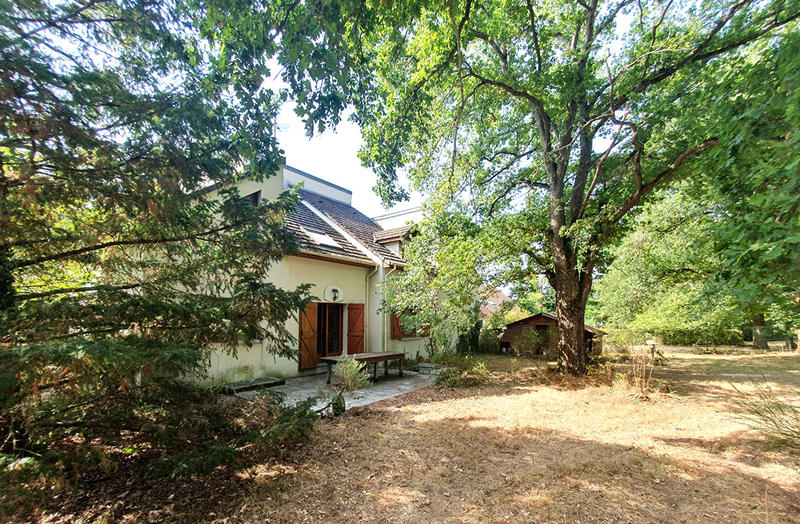 Maison - 283 m² - 9 pièces